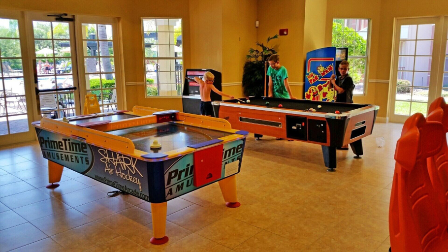 Public Area 3, Paradise Passion, Orange