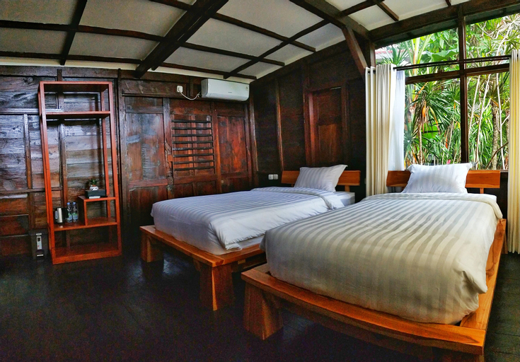Maniva Particael Resort, Malang