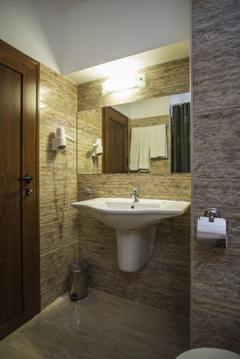 Bathroom 4, Hotel Lira, Nesebar