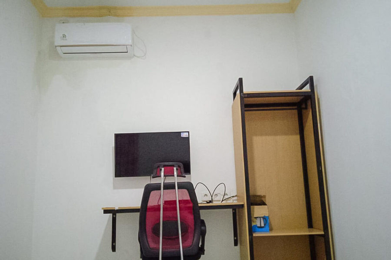 Bedroom 4, RedDoorz near RS Islam Faisal Makassar, Makassar