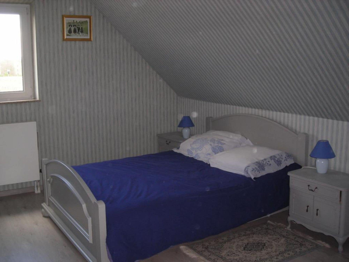 Bedroom 2, aux pieds des vignes chambre classee 2clefs local pour velos, Haut-Rhin