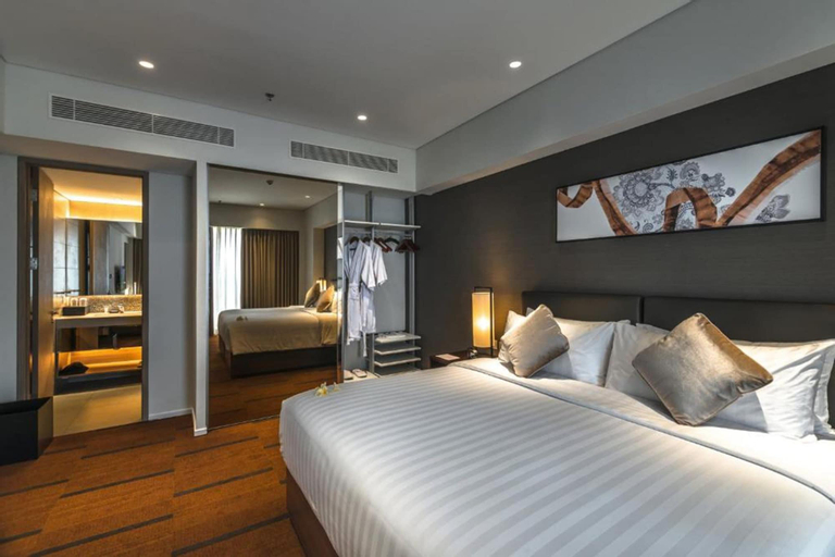Oakwood Hotel & Residence Surabaya, Surabaya