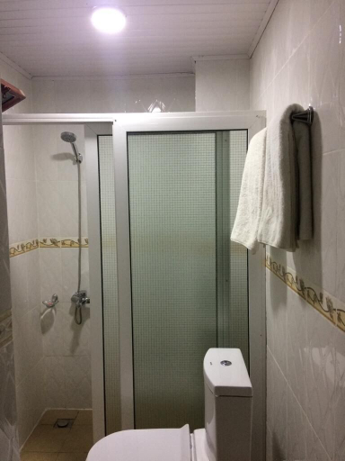 Bathroom 4, Greenwich Hotel, Gasabo