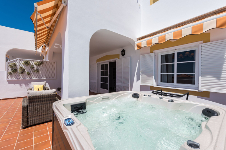 Sport & Beauty 3, Villa Atlantic View with JACUZZI Sea view, Santa Cruz de Tenerife