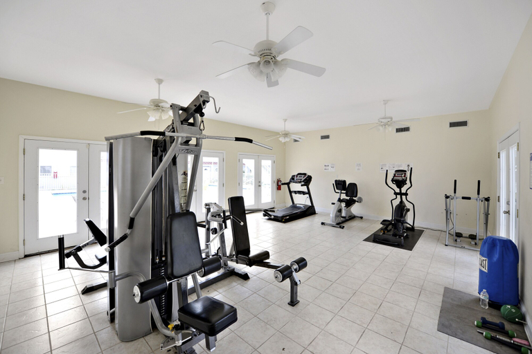 Sport & Beauty 4, Oak Shores 166, Harrison