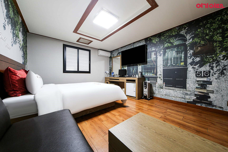 World Hotel, Chuncheon