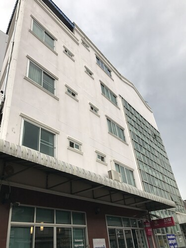 Panthong Mansion, Lam Luk Ka