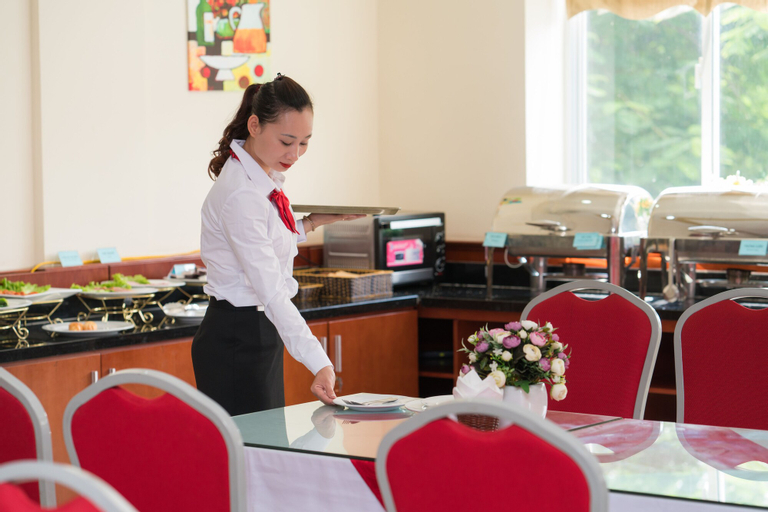 Hoa Dao Hotel, Tây Hồ