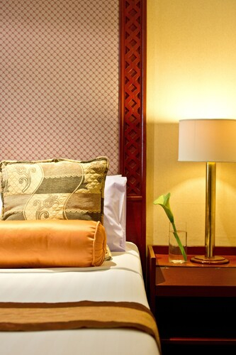 Fortuna Hotel, Khlong Toey