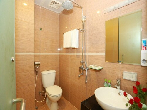Saki Hotel, Cầu Giấy