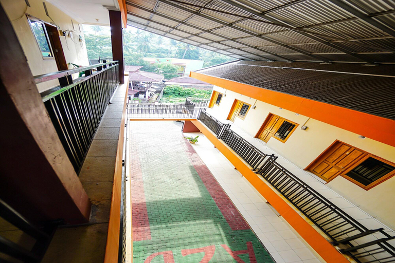 Public Area 3, OYO 1720 A2b Residence, Manado