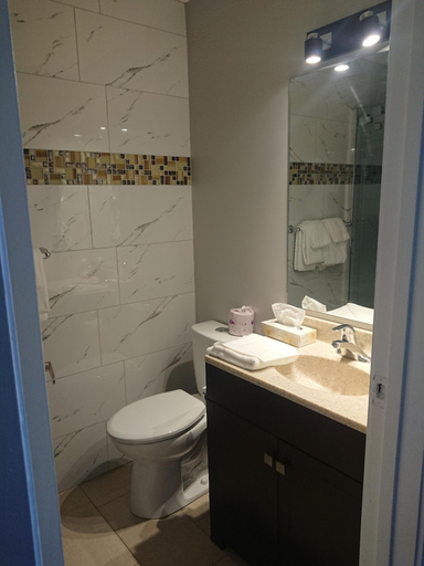 Bathroom 5, Panorama City Centre Inn, Thompson-Nicola