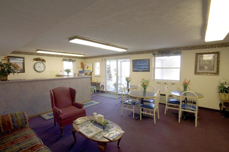 Public Area 3, Americas Best Value Inn Litchfield, Montgomery
