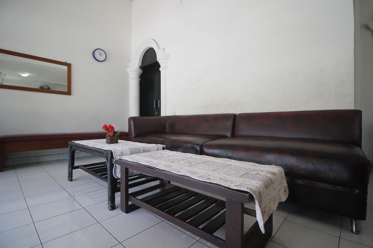 Public Area 4, OYO 2014 Wisma Zahra, Metro