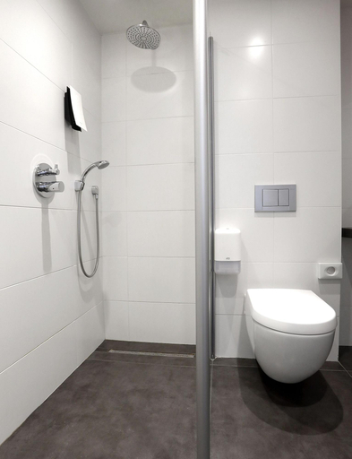 Bathroom 3, Churchill hotel Terneuzen, Terneuzen