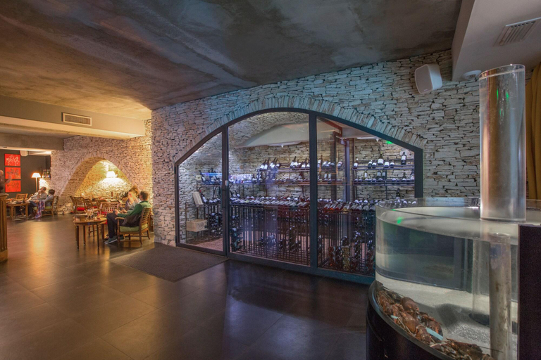 Public Area 4, C Suites, Gard