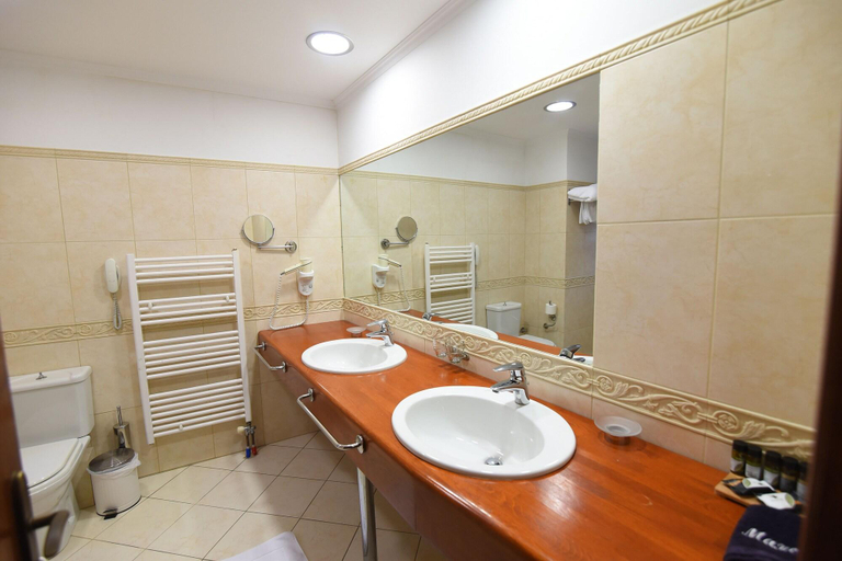 Bathroom 4, Hotel Likoria, Central Greece