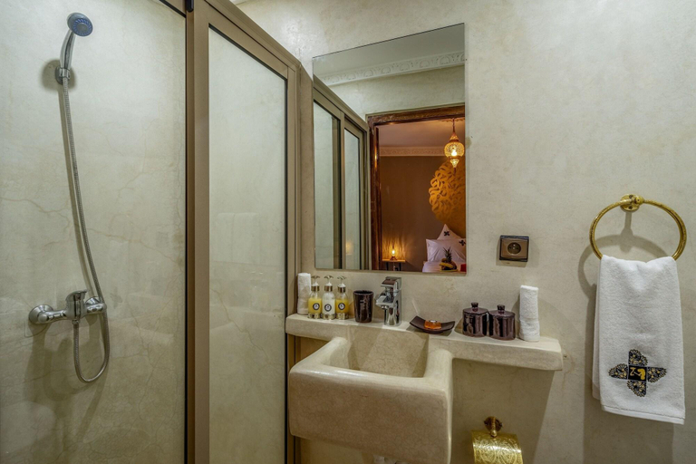 Bathroom 4, Riad Jemaa El Fna & Spa, Marrakech