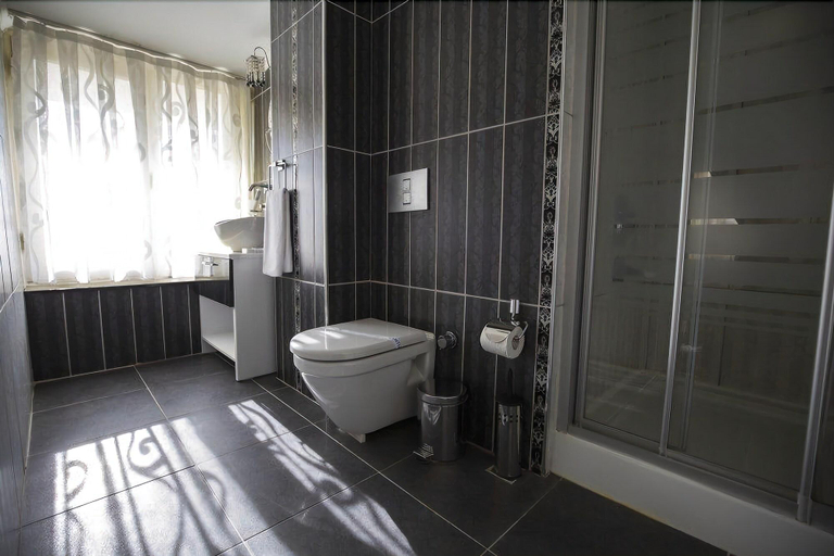 Bathroom 5, Pendik Marine Hotel, Pendik