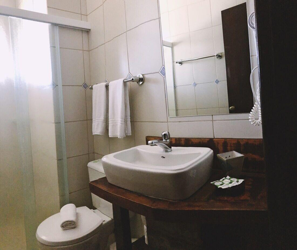 Bathroom, Villa Dos Acores Pousada, Bombinhas