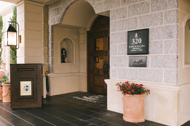Public Area 2, Hotel Viata, Travis