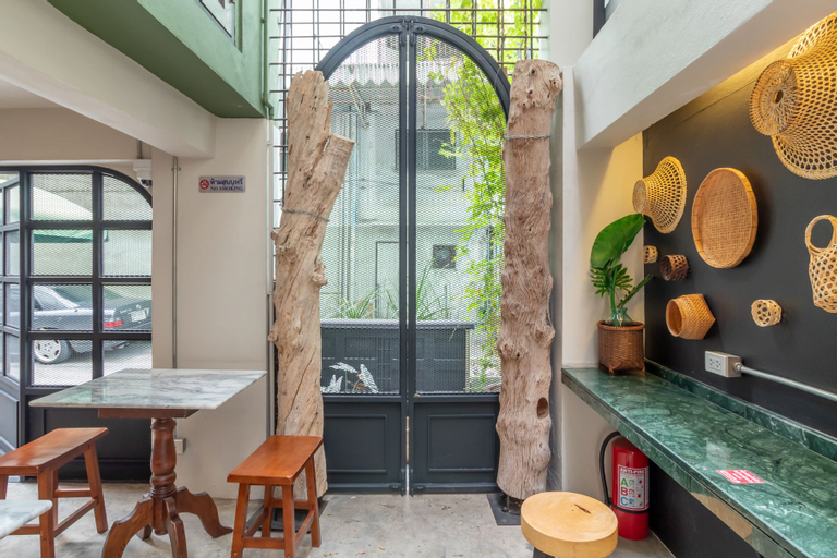 Food & Drinks 2, Foodotel, Khlong San