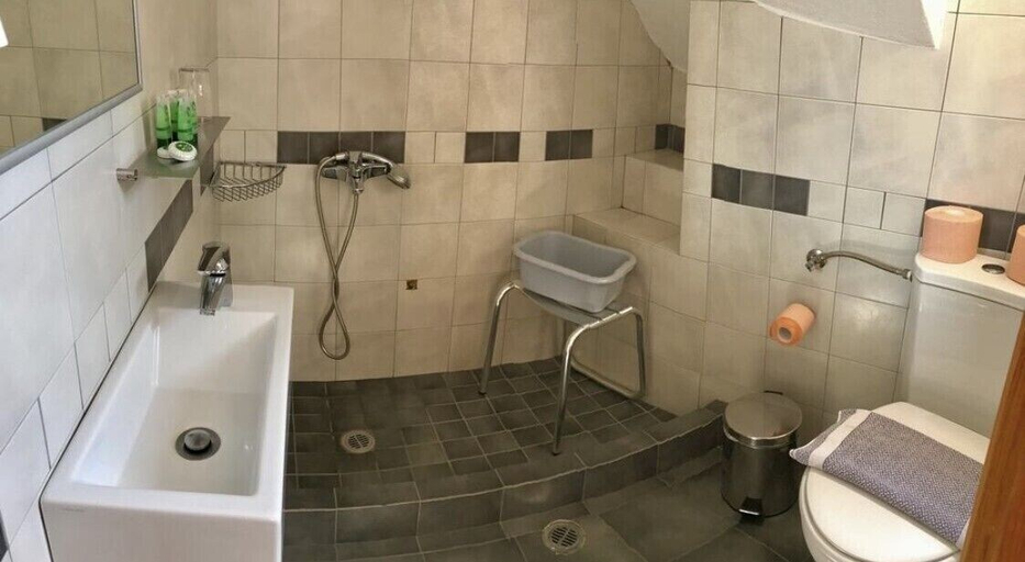Bathroom 4, Antheia, South Aegean