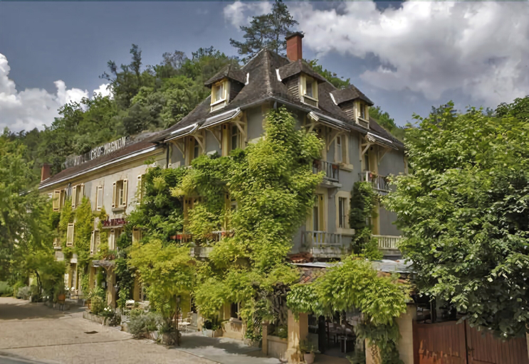 Exterior & Views 2, Hôtel Le Cro-Magnon, Dordogne