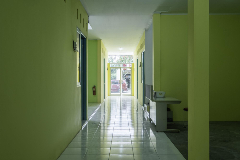 Public Area 3, OYO Life 1889 Mbuahpage, Karawang