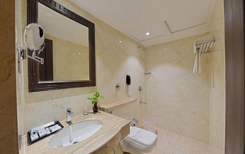 Bathroom 5, Raj palace, Chennai