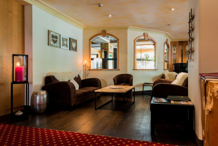 Public Area 2, Hotel Quellenhof Leukerbad, Leuk