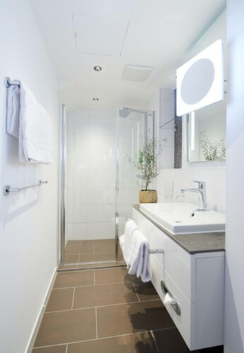 Bathroom 4, Am Stadtgarten, Freiburg im Breisgau