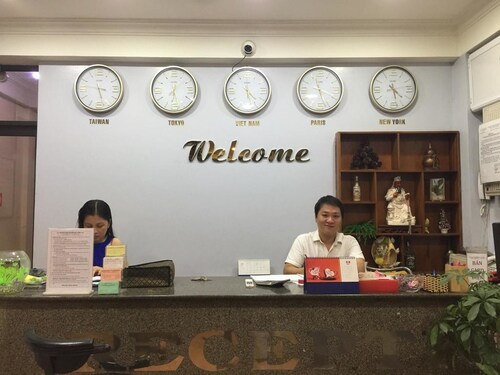 Duyen Saigon Hotel, Quận 1
