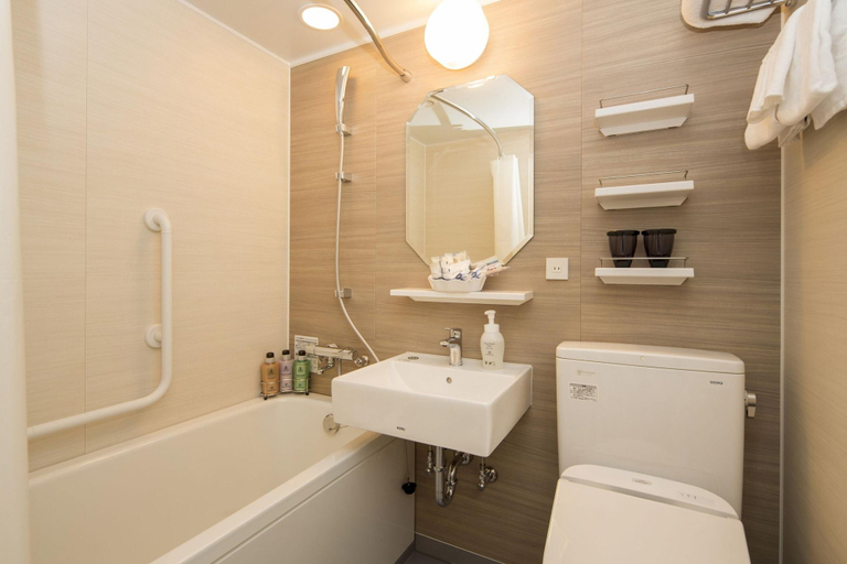 Bathroom 5, Hotel Monterey Kobe, Kobe