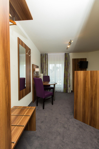 Public Area, Hotel Restaurant Resslirytti, Basel