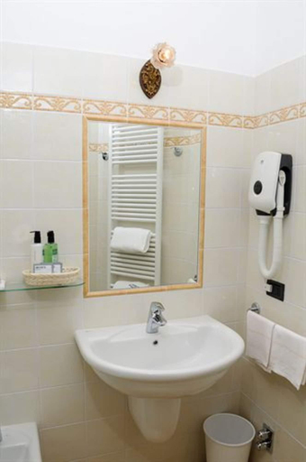 Bathroom 5, Hotel Olivedo, Lecco