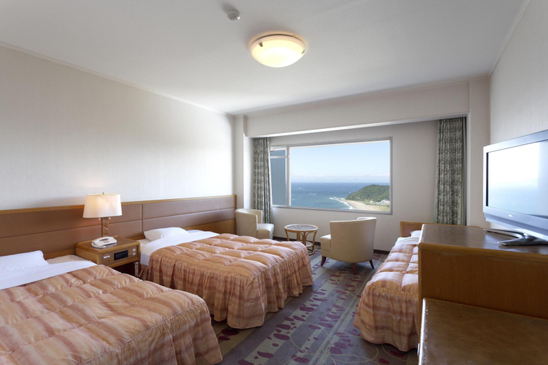 Bedroom 3, Irako View Hotel, Tahara