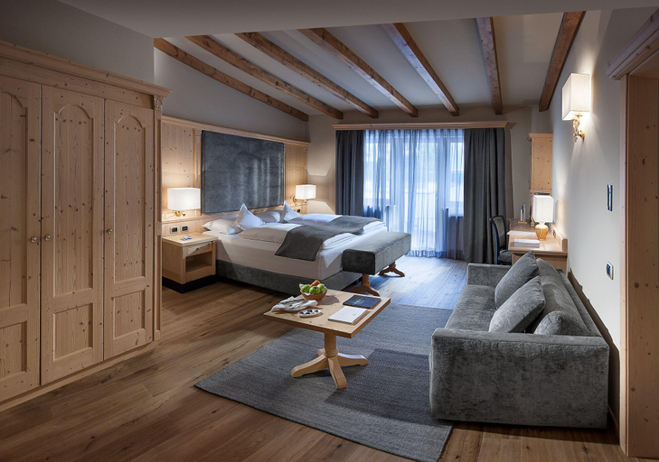 Bedroom 3, Gardena Grödnerhof, Bolzano