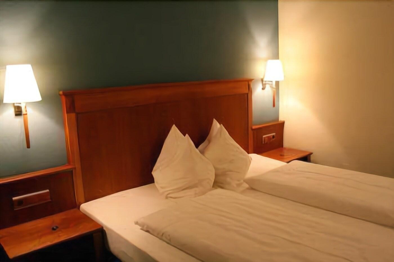 Bedroom 2, Hotel & Restaurant Eurohof, Duisburg