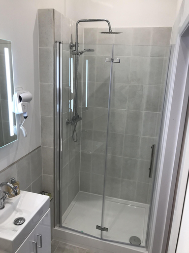 Bathroom 3, Old Thatch Bambers Green, Essex