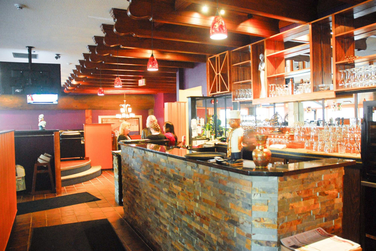 Food & Drinks