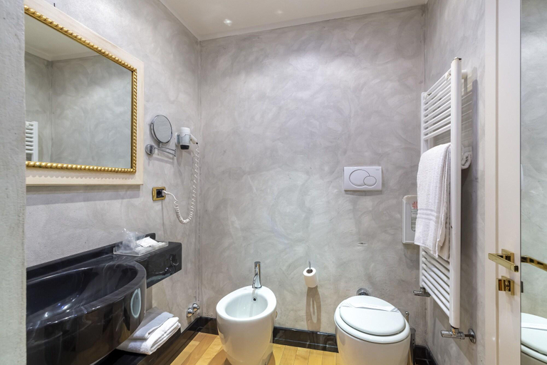 Bathroom 4, Columbia Charming Spa, Pistoia