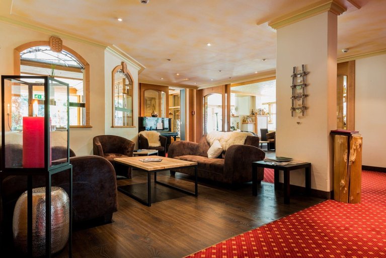 Public Area 2, Hotel Quellenhof Leukerbad, Leuk