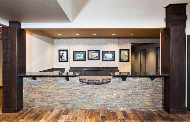 Public Area 2, Red Lion Inn & Suites Polson, Lake
