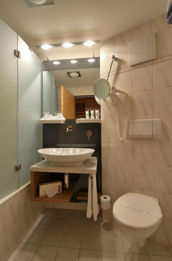 Bathroom 5, Silvretta Park-Hotel, Prättigau/Davos