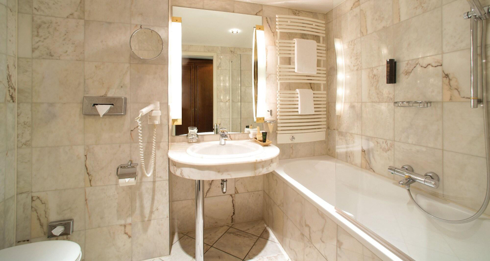 Bathroom 4, Victor's Residenz Saarbrücken, Regionalverband Saarbrücken