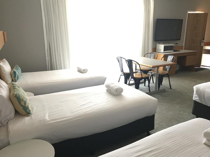 Bedroom 4, Cascades Motor Inn, Dubbo - Pt A