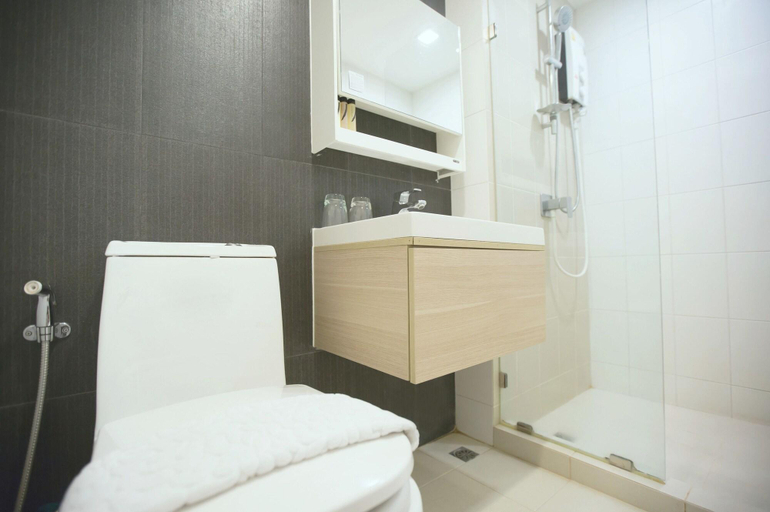 Bathroom 5, Park 19 Hotel, Wattana