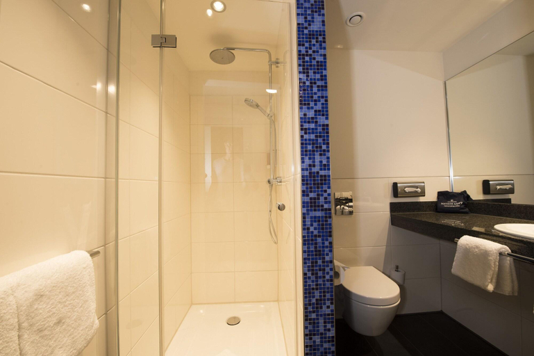 Bathroom 5, Carathotel Dusseldorf City, Düsseldorf