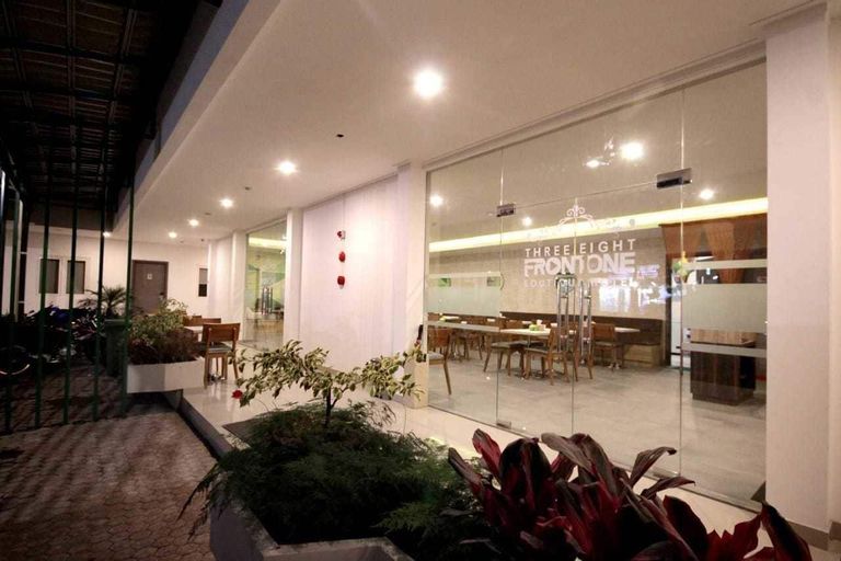Three Eight Front One Boutique Batu Malang, Malang